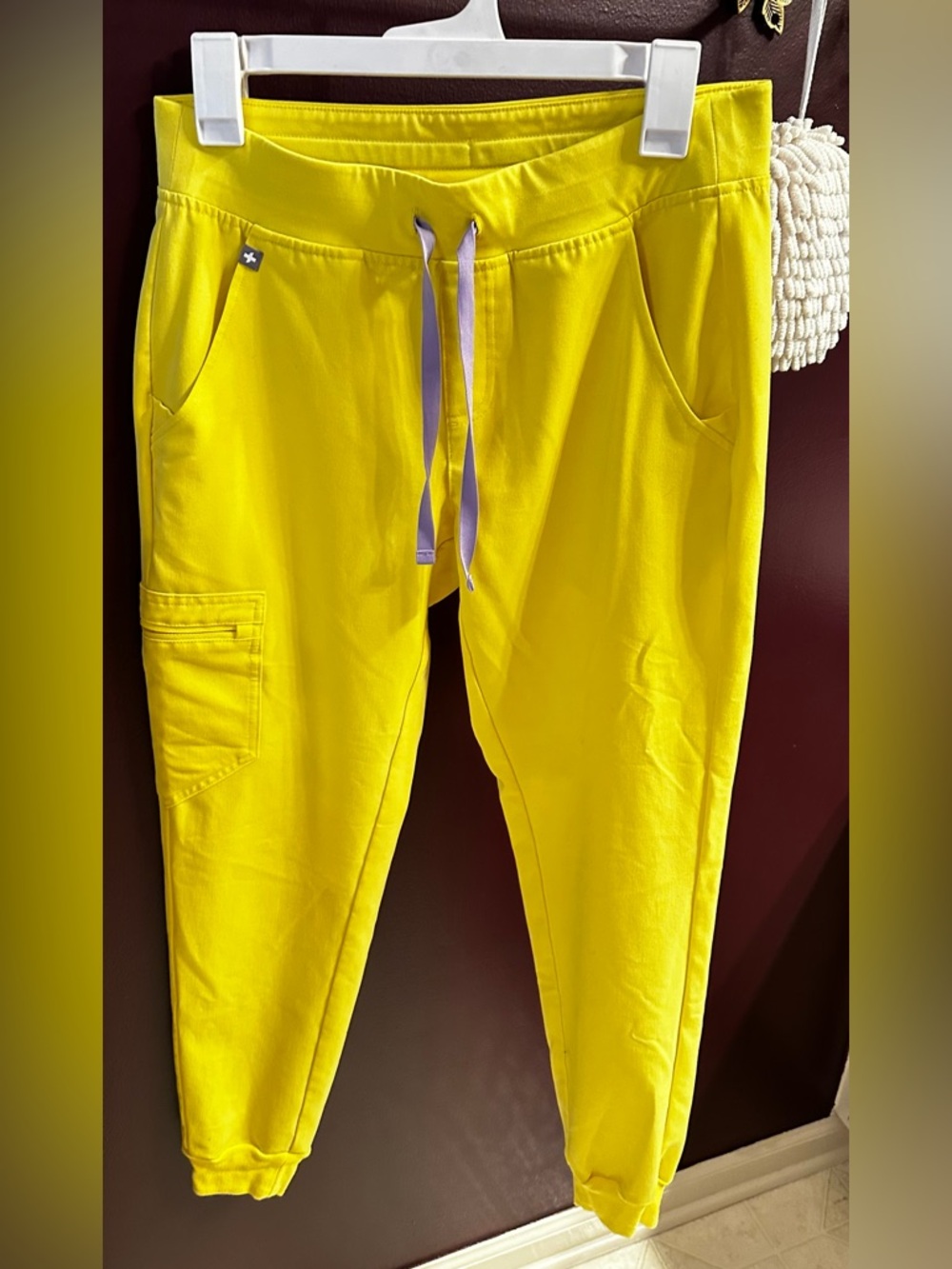 Figs Zamora Lifesaver Yellow Small Regular length